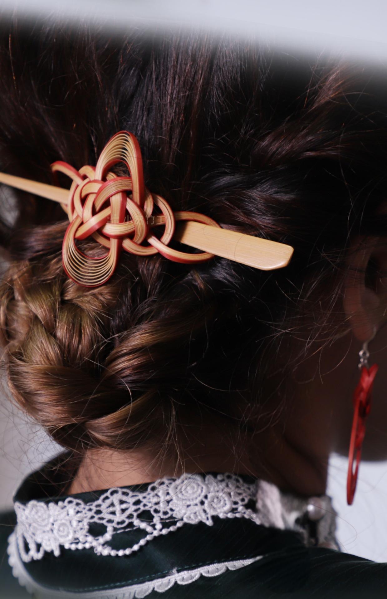 Knot Design Hairpin